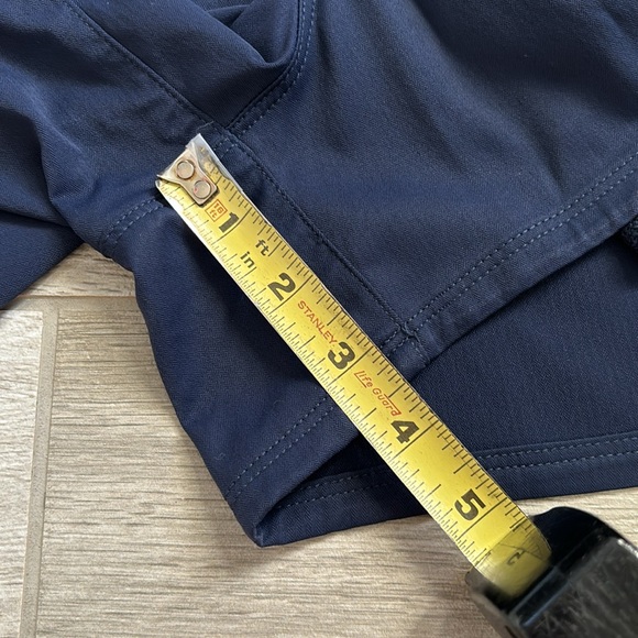 The North Face Navy Blue Shorts With Pockets Size Medium - Picture 8 of 12